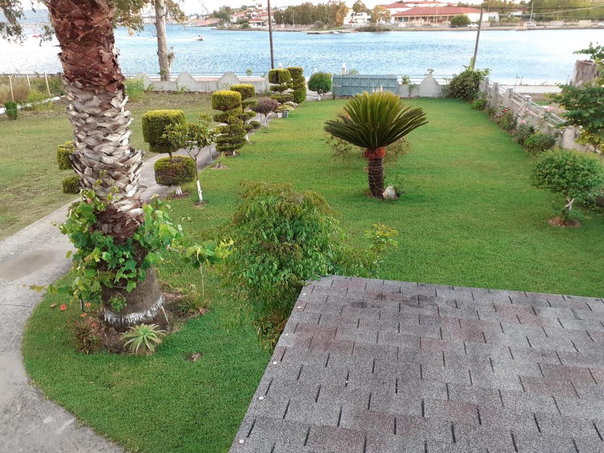 Top Floor On Villa, 3' From Center, By The Sea! Host Is Efi Kwsta Превеза Экстерьер фото