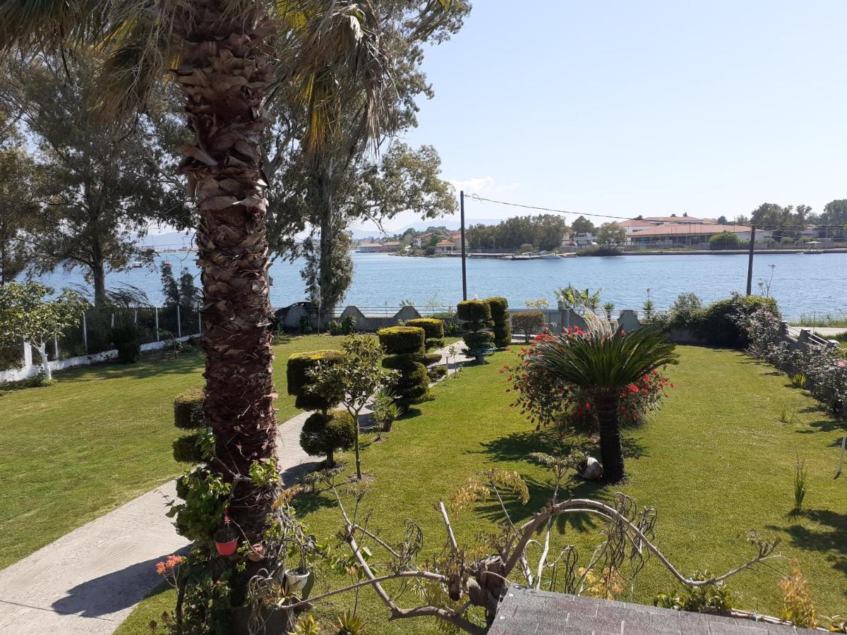 Top Floor On Villa, 3' From Center, By The Sea! Host Is Efi Kwsta Превеза Экстерьер фото