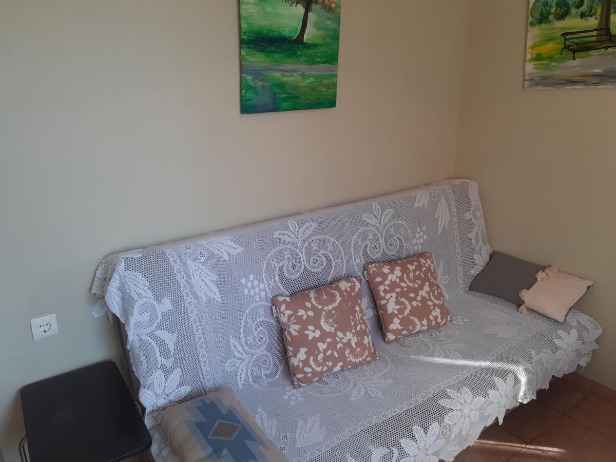 Top Floor On Villa, 3' From Center, By The Sea! Host Is Efi Kwsta Превеза Экстерьер фото