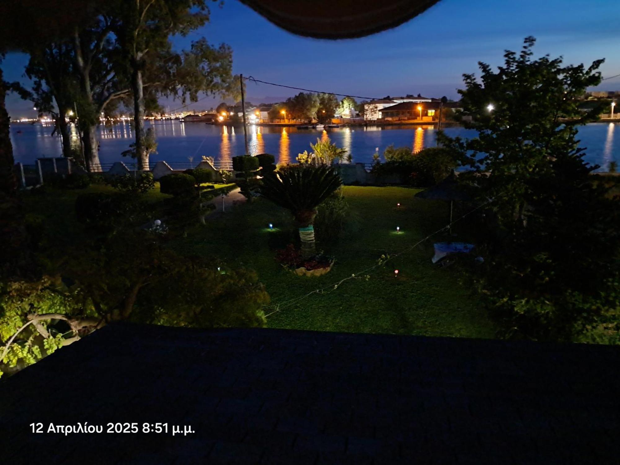 Top Floor On Villa, 3' From Center, By The Sea! Host Is Efi Kwsta Превеза Экстерьер фото